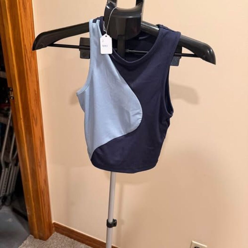 Small Two-Tone Ribbed Crop Tank Top SHEIN